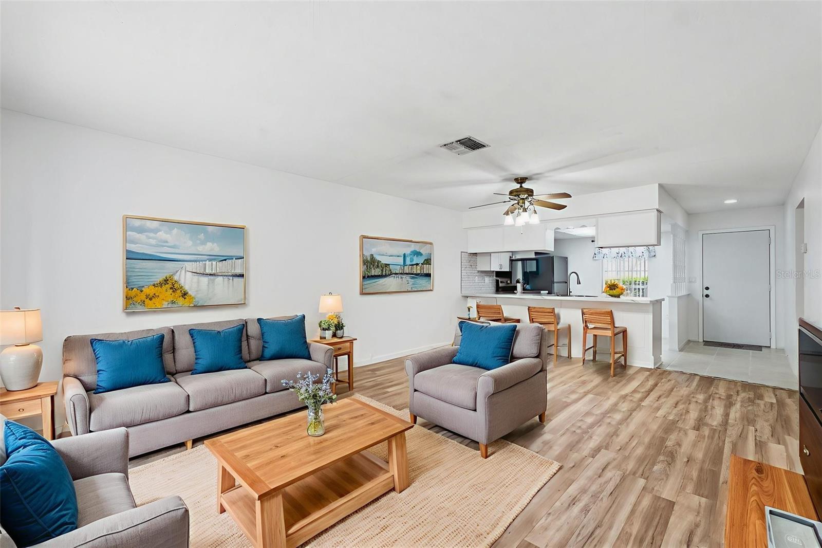 Image 20 of 34 For 12349 Dearborn Drive E