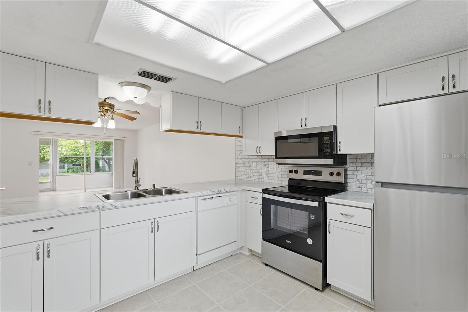 Image 6 of 34 For 12349 Dearborn Drive E