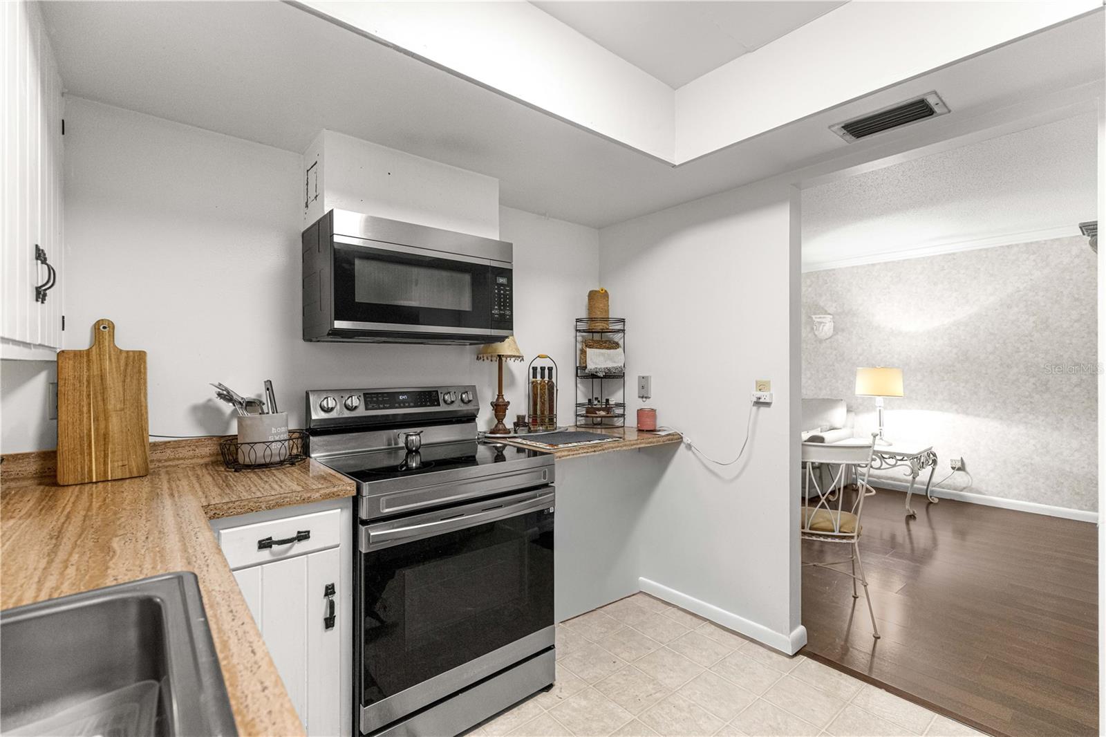 Image 16 of 29 For 638 Midway Drive A