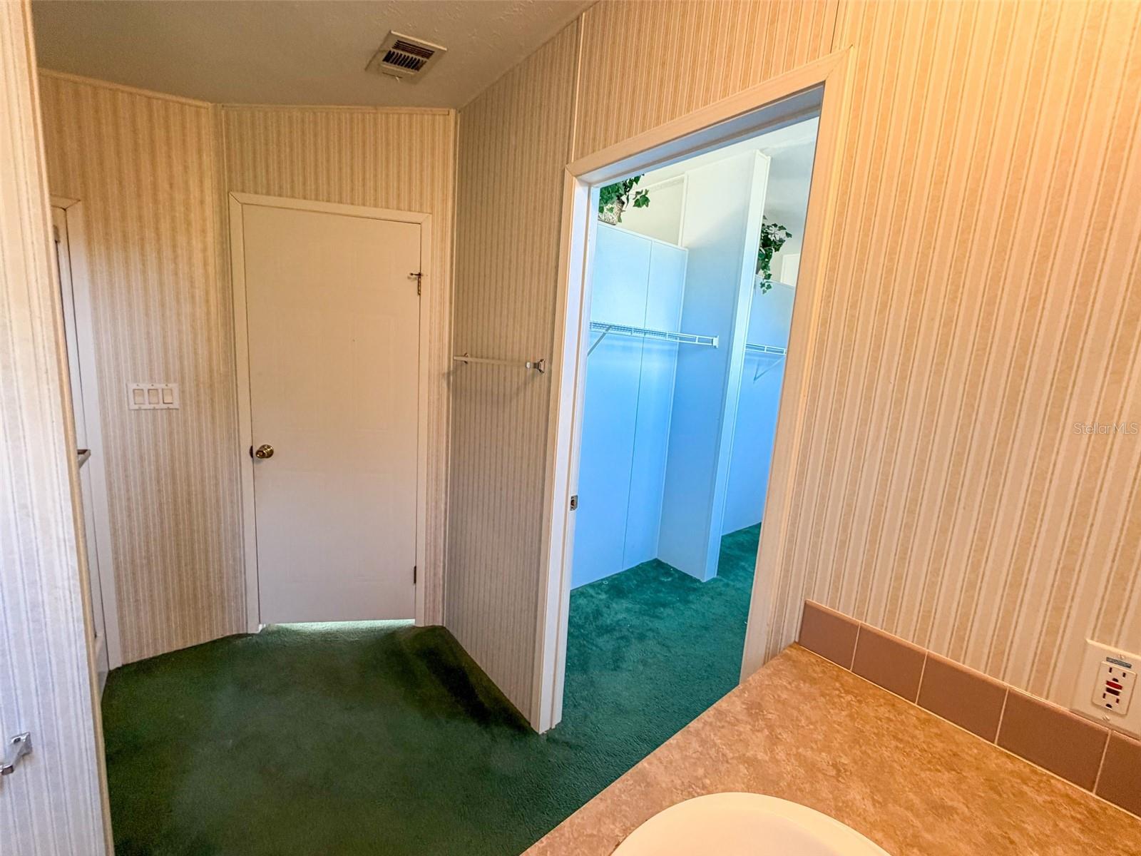 Image 16 of 36 For 16251 161st Court