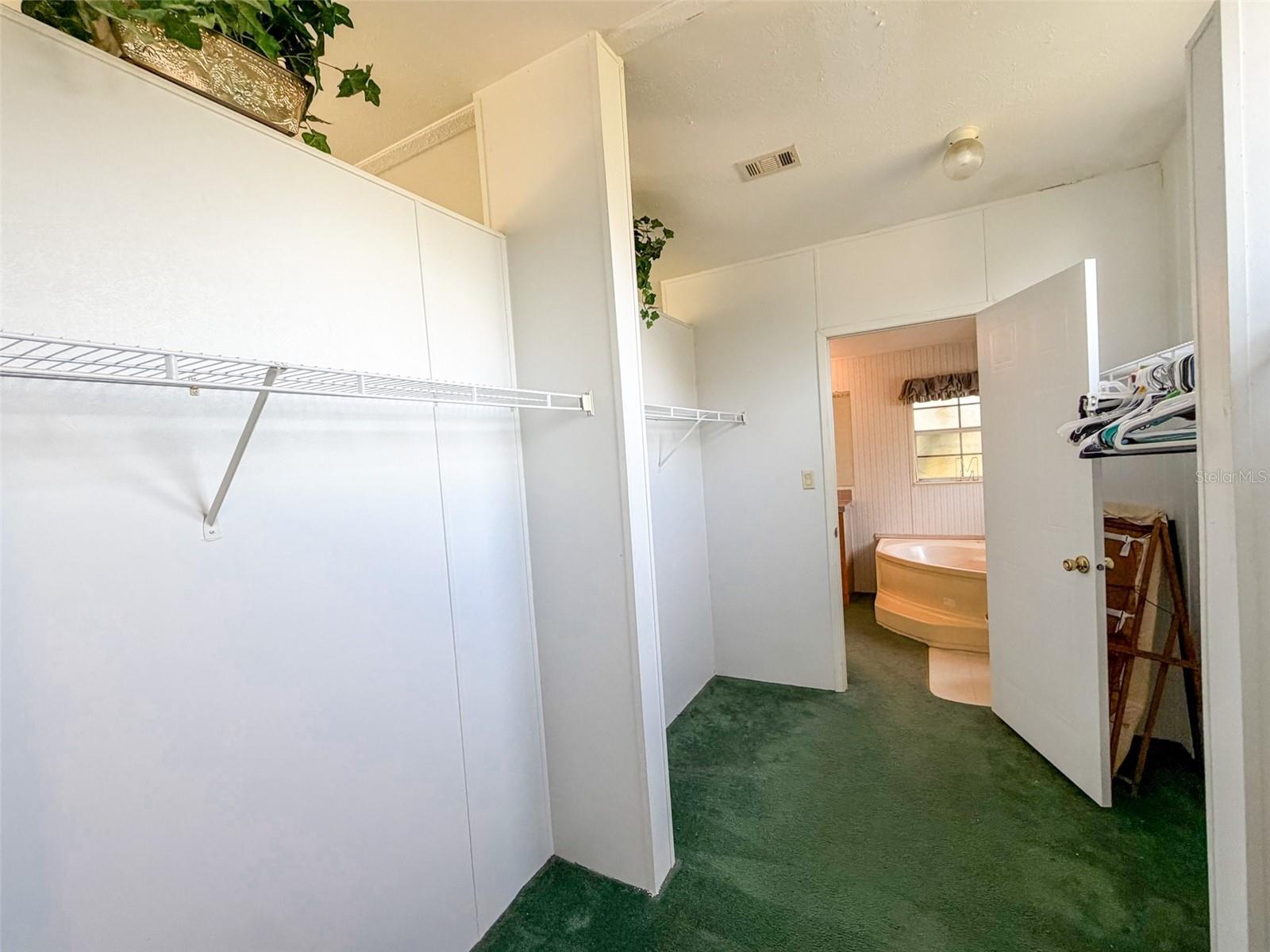 Image 18 of 36 For 16251 161st Court