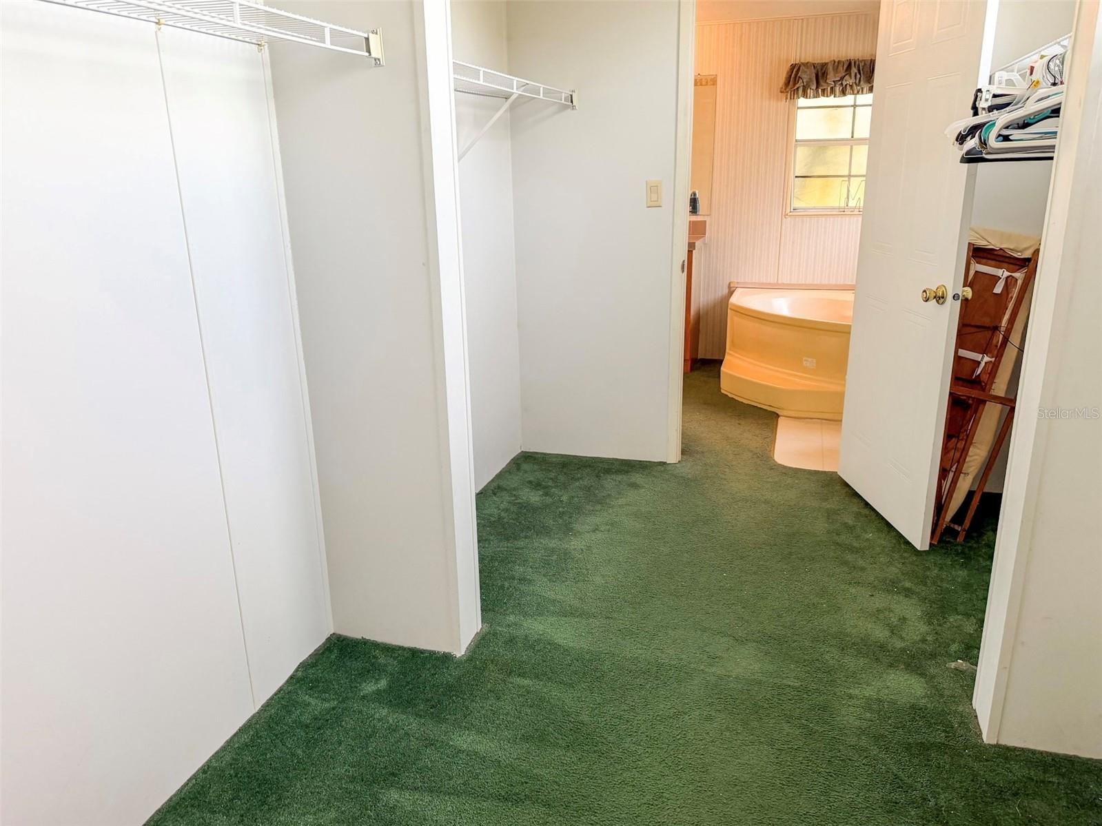 Image 19 of 36 For 16251 161st Court