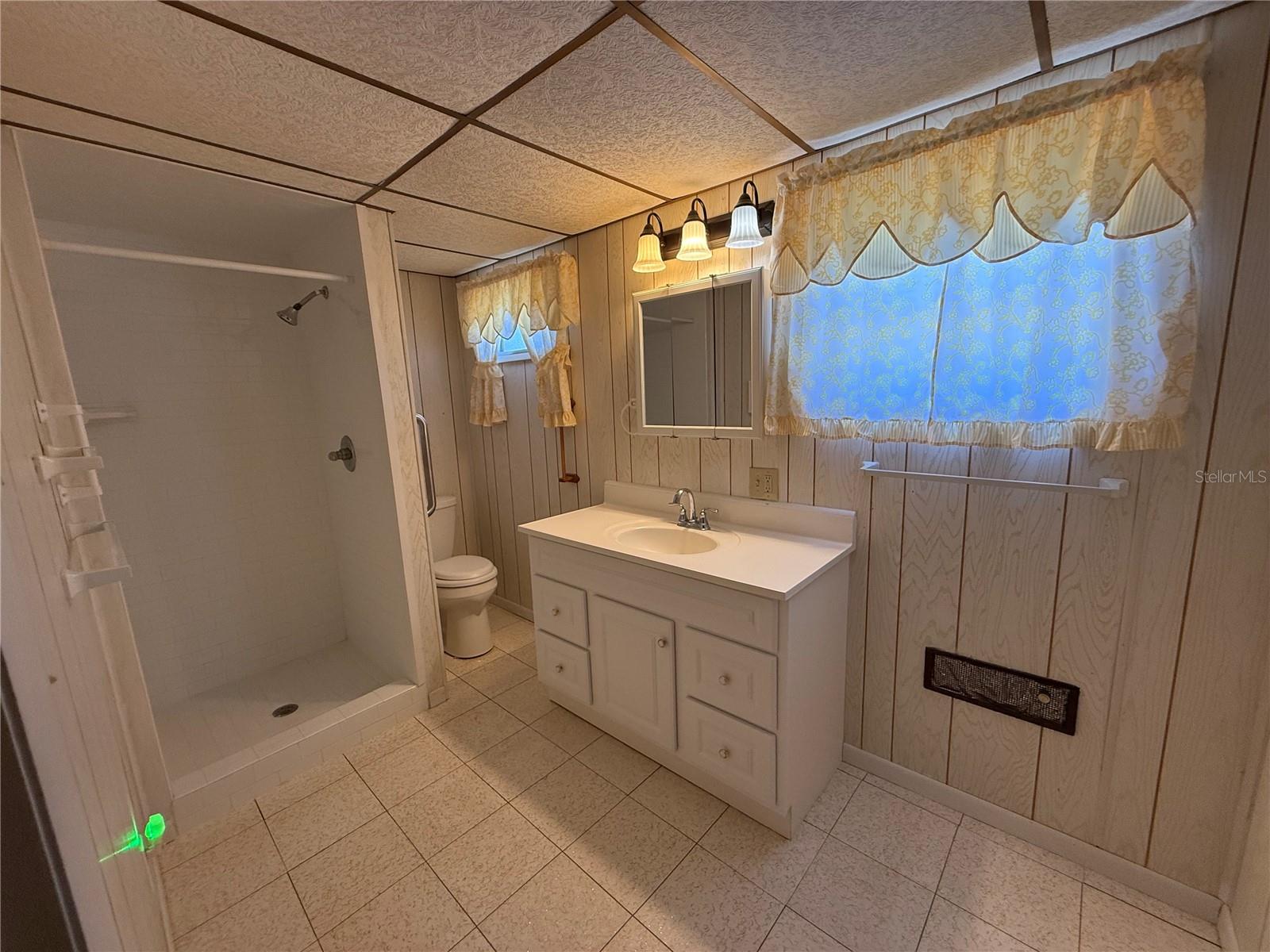 Image 14 of 35 For 17930 135th Avenue