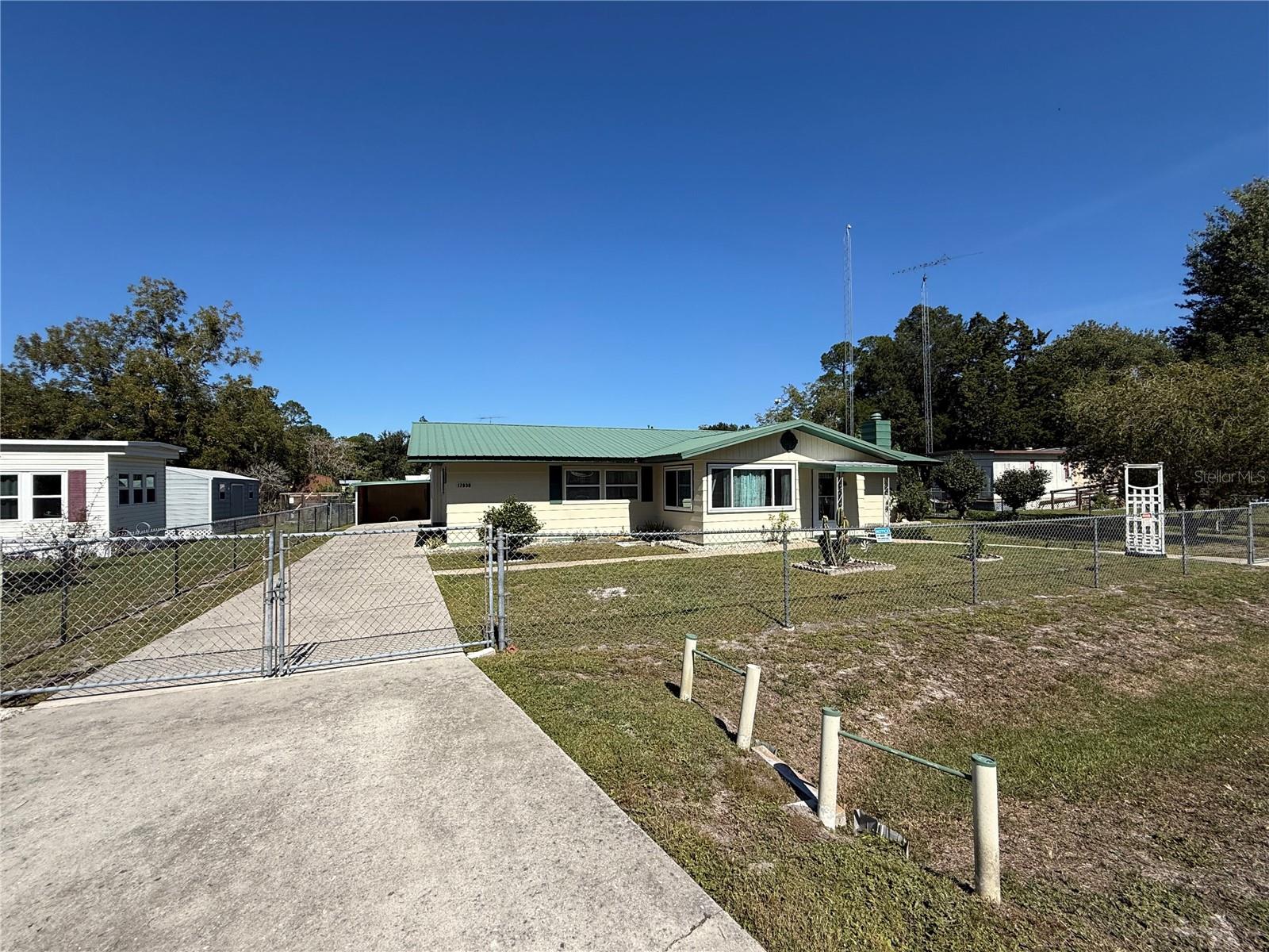 Image 2 of 35 For 17930 135th Avenue