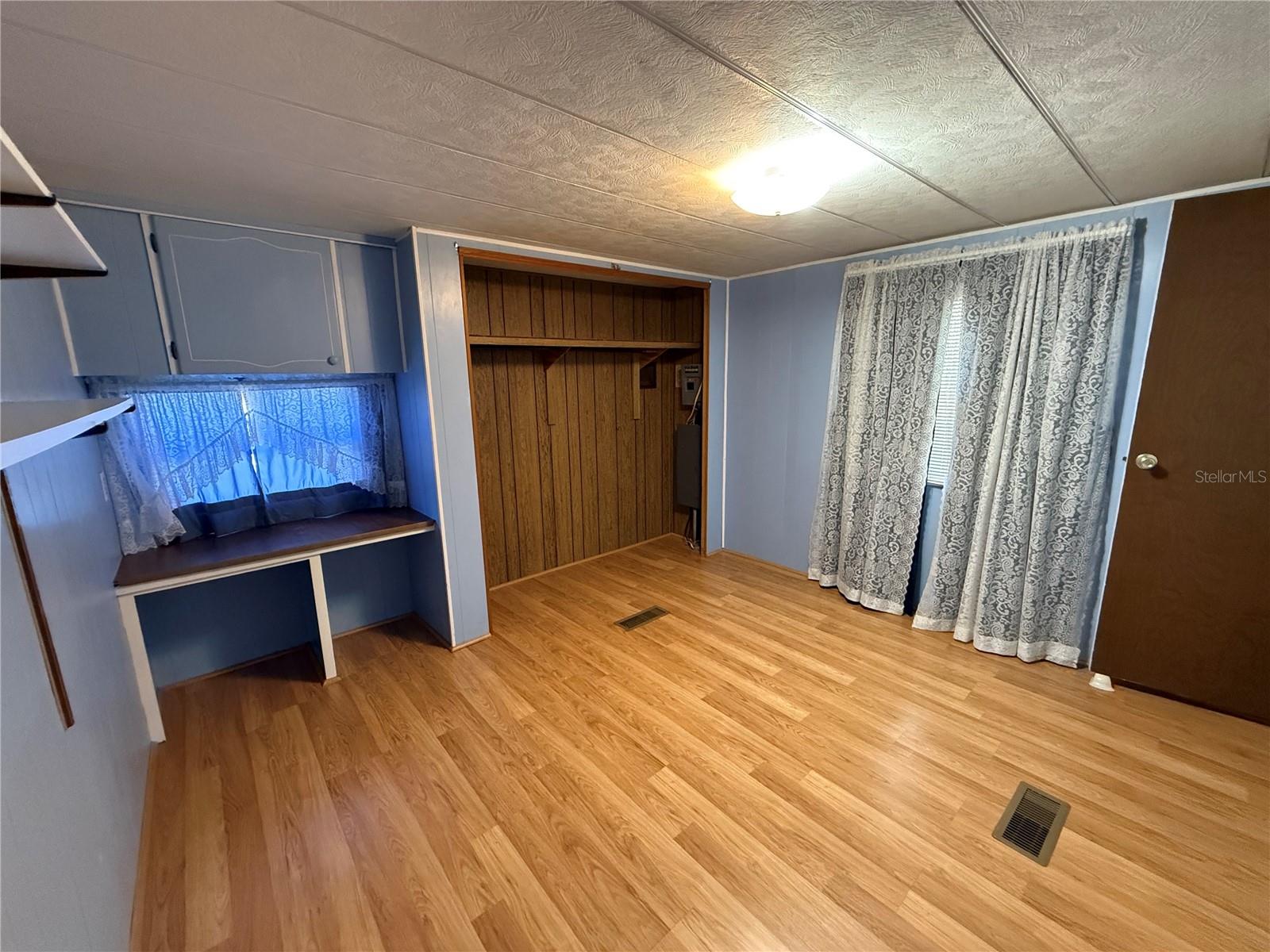 Image 27 of 35 For 17930 135th Avenue