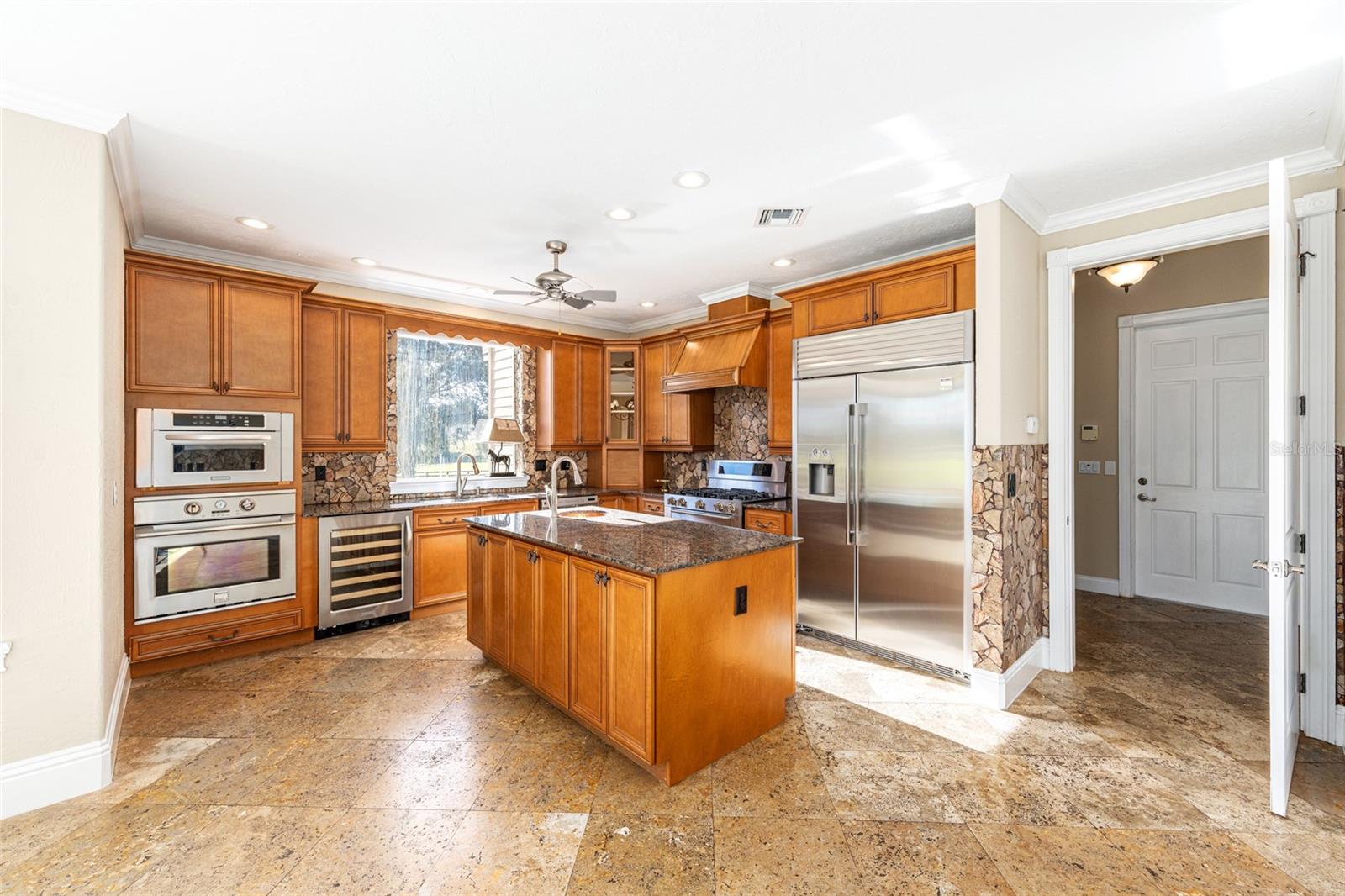 Image 21 of 62 For 997 63rd Court