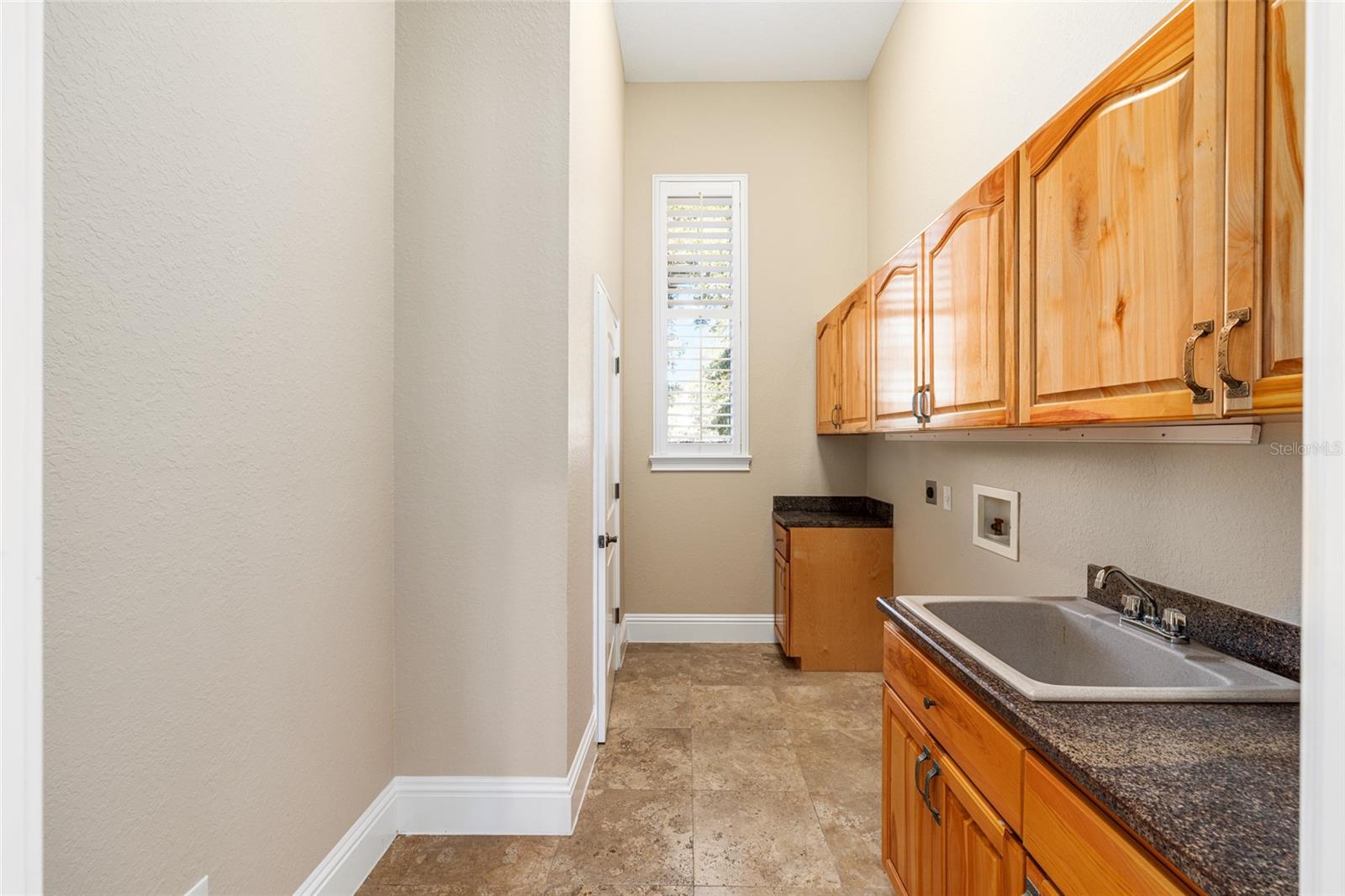 Image 28 of 62 For 997 63rd Court