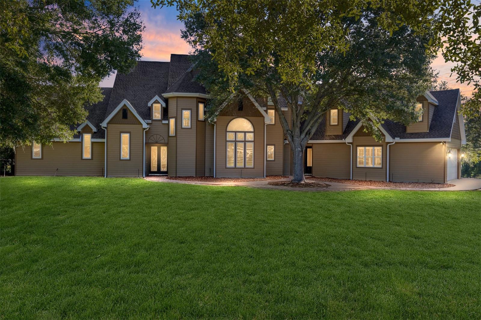 Image 29 of 62 For 997 63rd Court