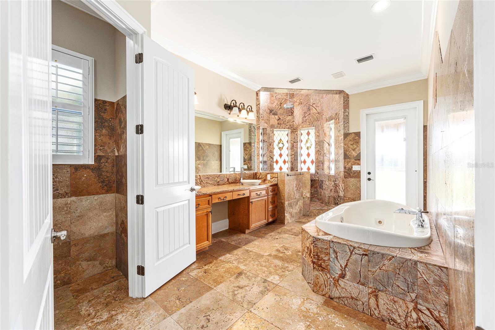 Image 31 of 62 For 997 63rd Court