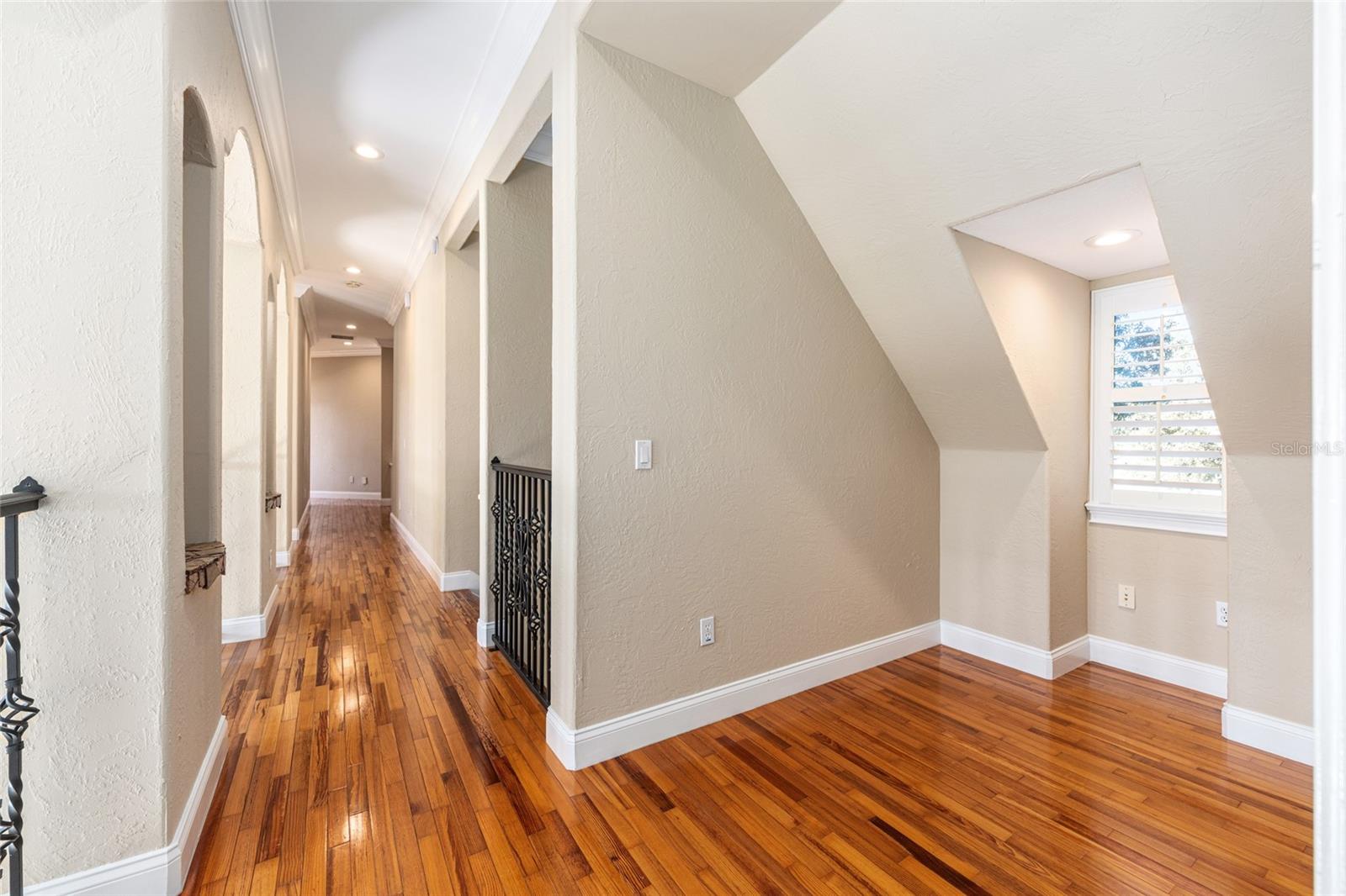 Image 35 of 62 For 997 63rd Court