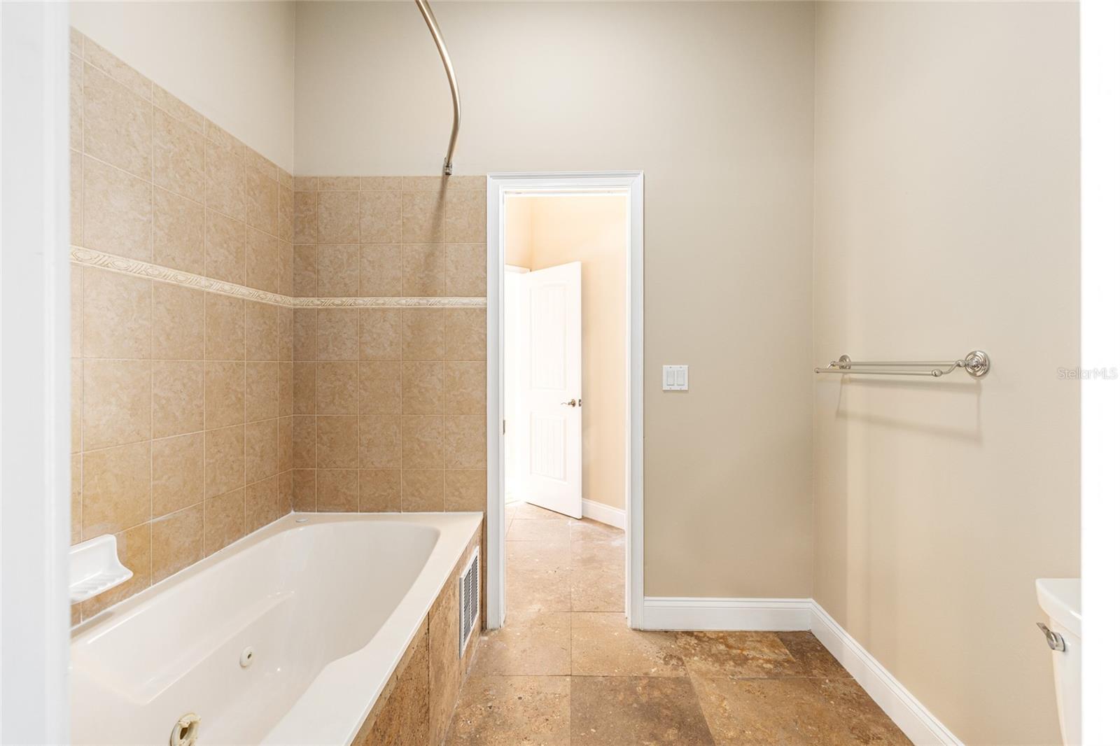 Image 40 of 62 For 997 63rd Court