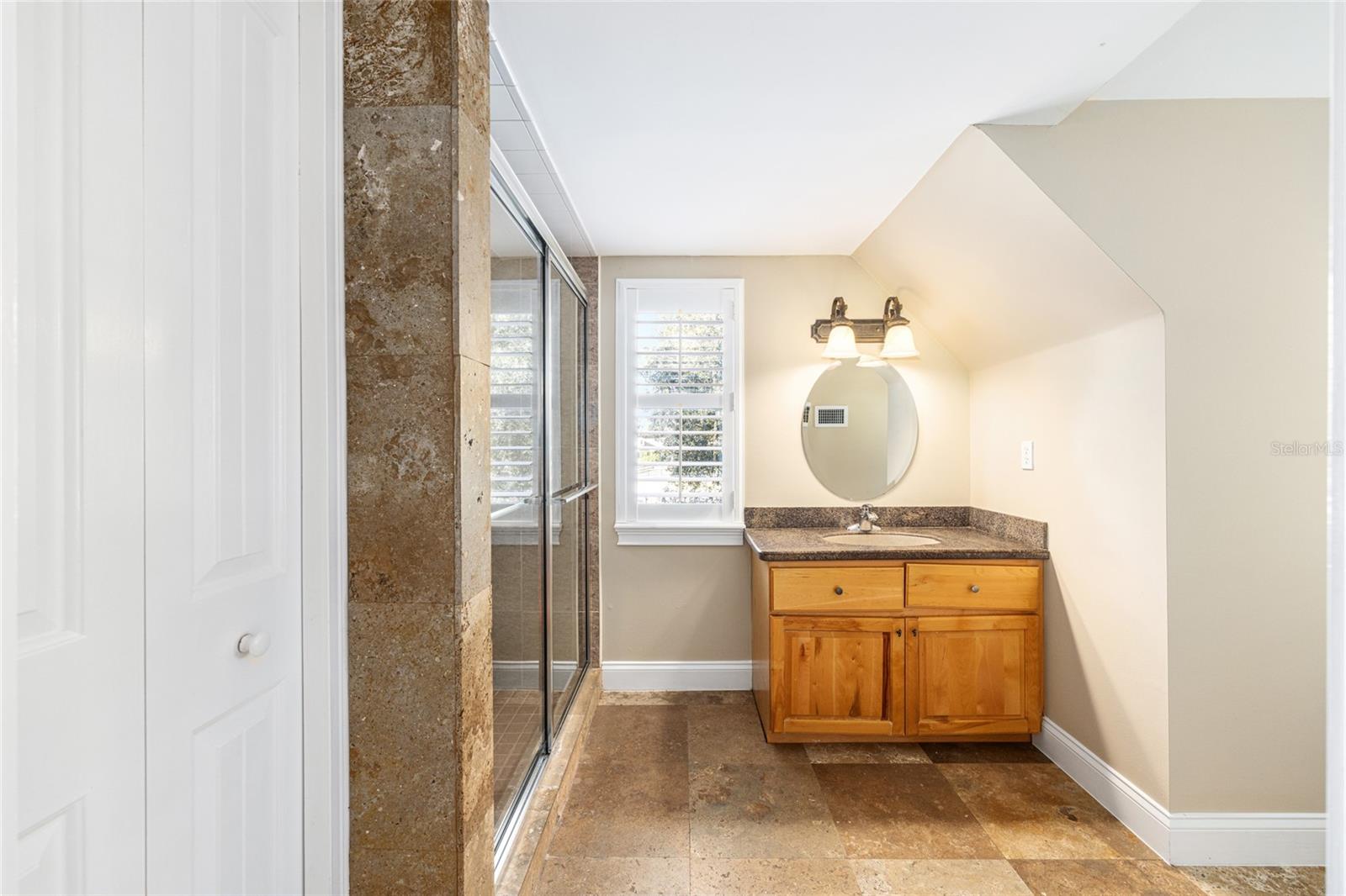 Image 47 of 62 For 997 63rd Court