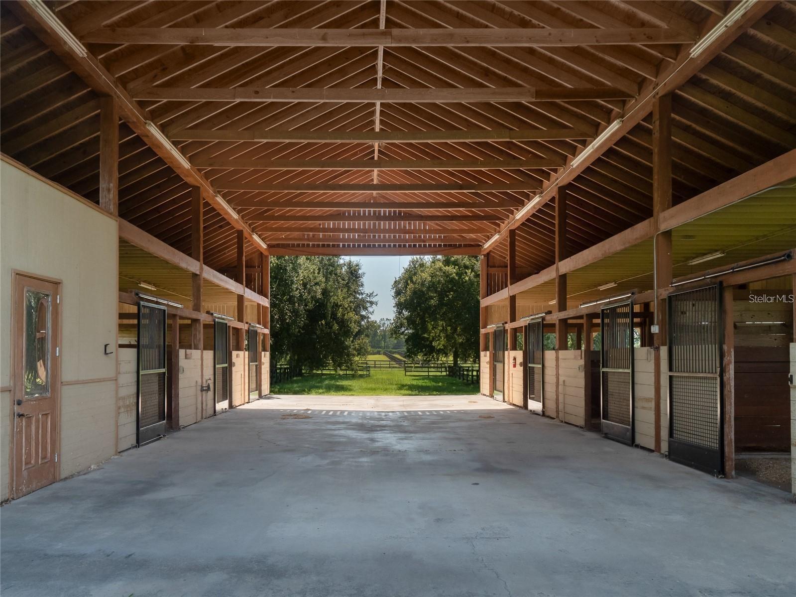 Image 9 of 62 For 997 63rd Court