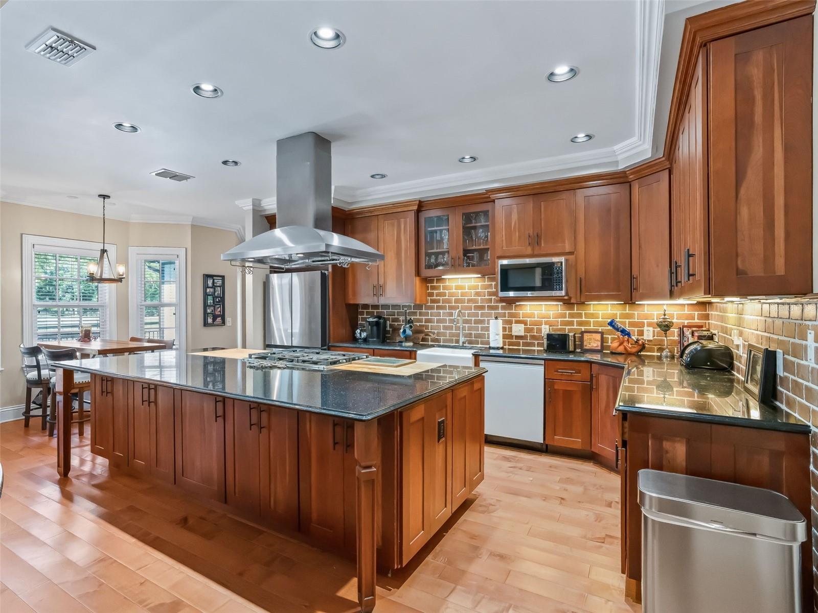 Image 9 of 56 For 10571 8th Lane