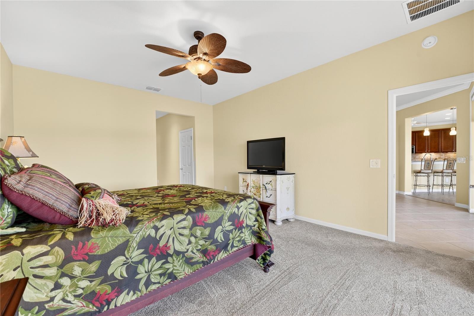 Image 39 of 81 For 9443 71st Loop