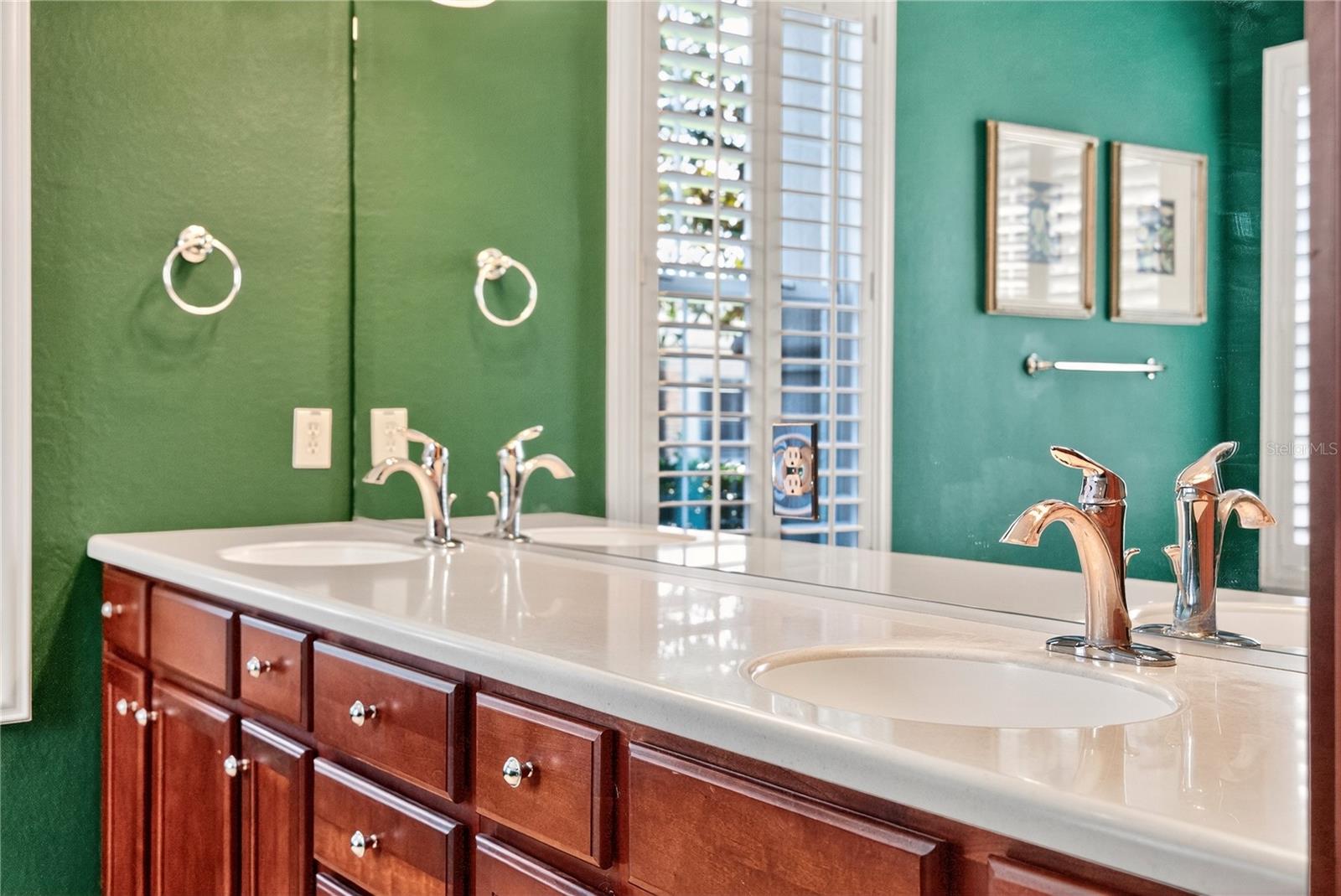 Image 41 of 81 For 9443 71st Loop