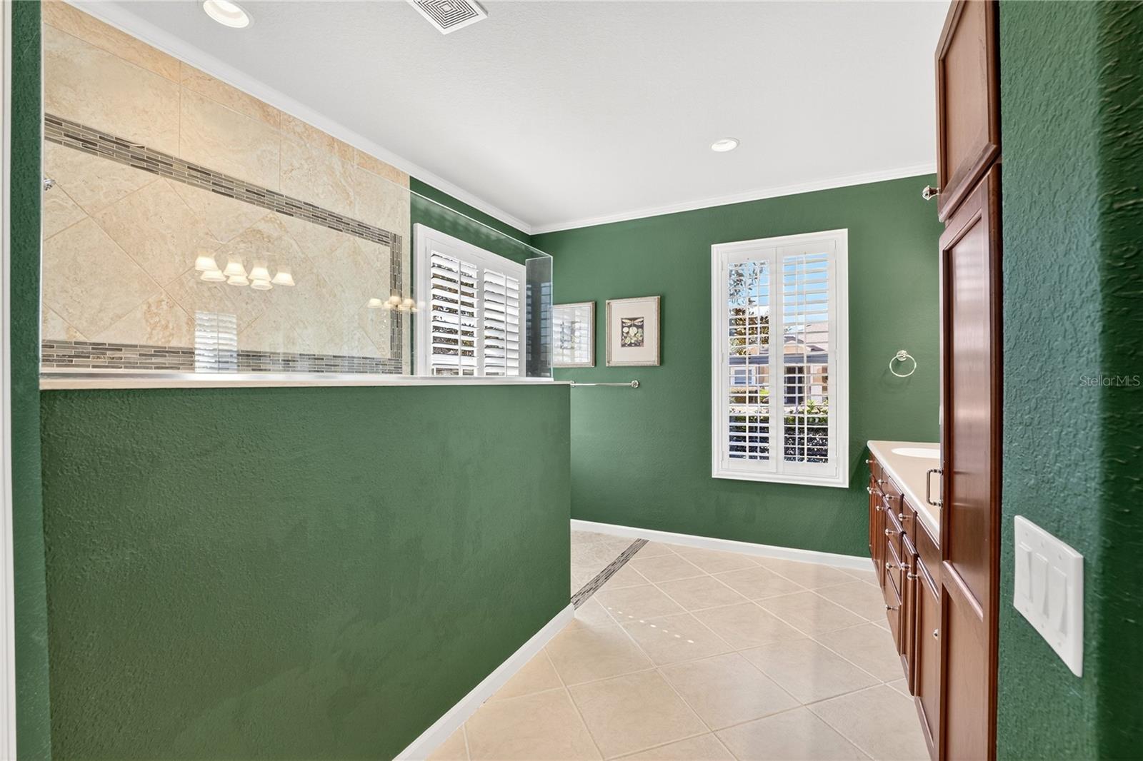 Image 44 of 81 For 9443 71st Loop