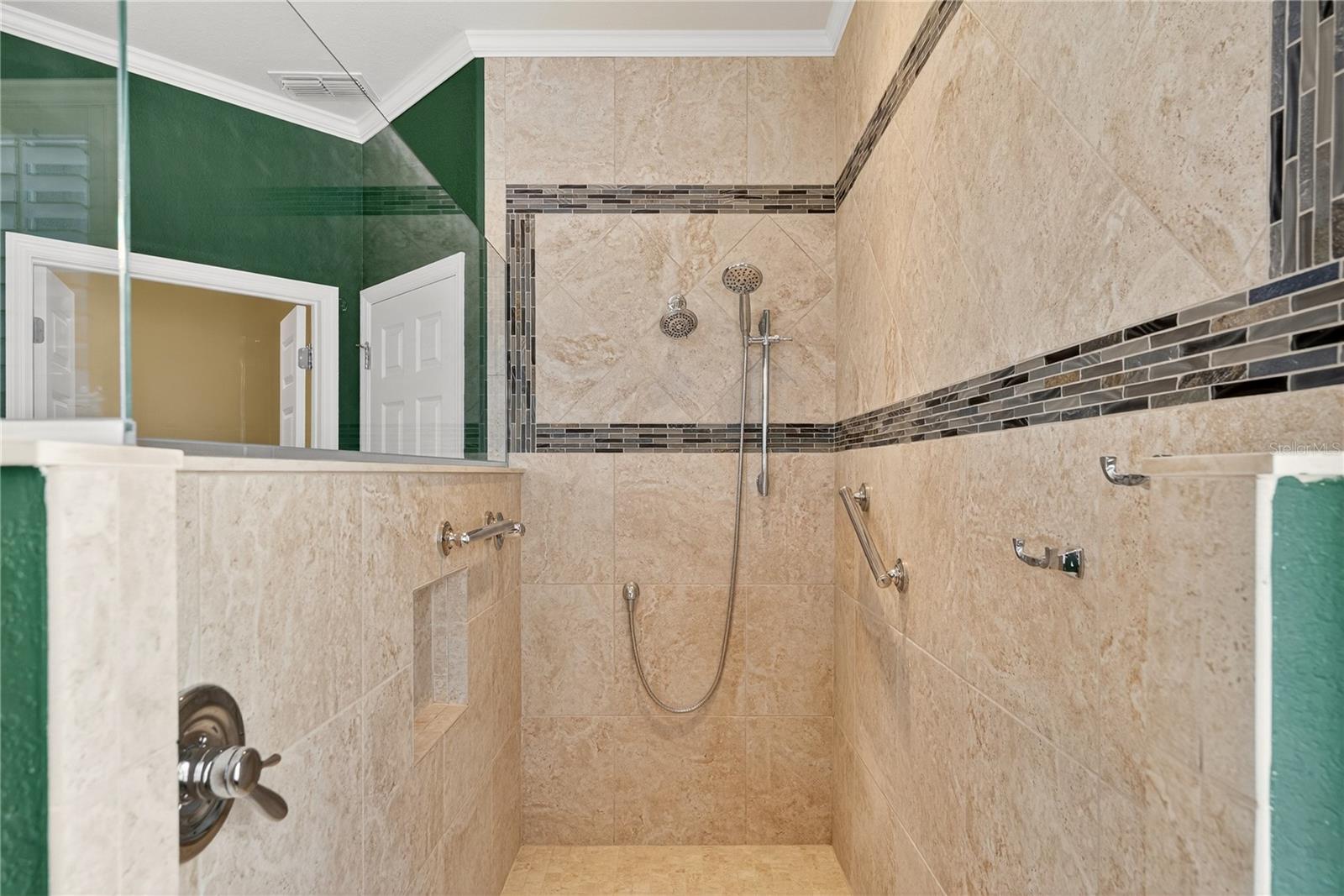 Image 46 of 81 For 9443 71st Loop