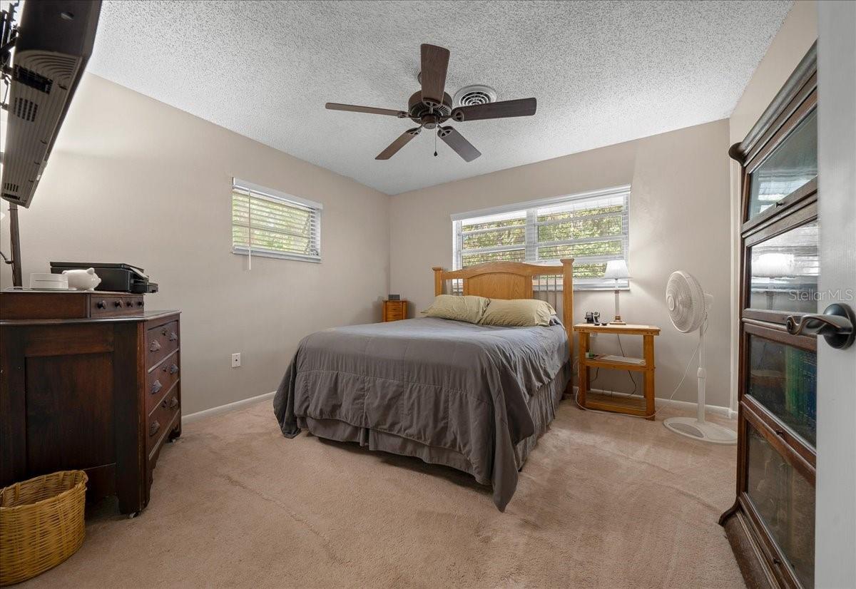 Image 20 of 84 For 430 43rd Place