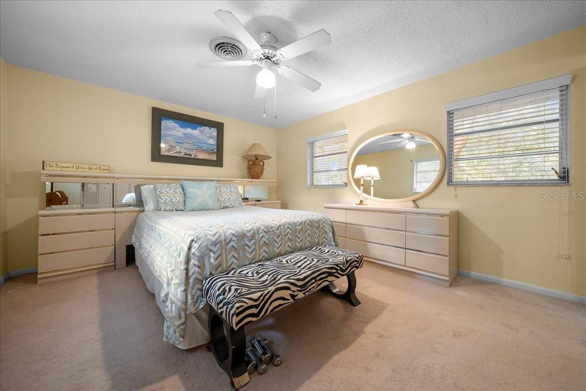 Image 22 of 84 For 430 43rd Place