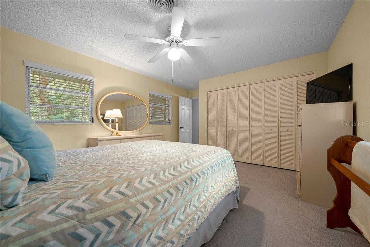 Image 23 of 84 For 430 43rd Place