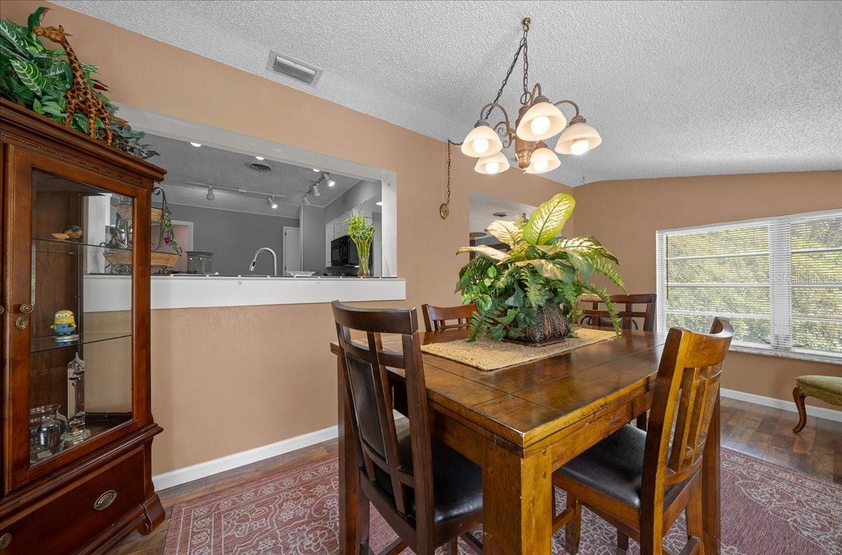 Image 26 of 84 For 430 43rd Place