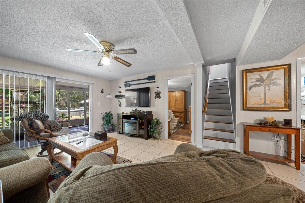 Image 30 of 84 For 430 43rd Place