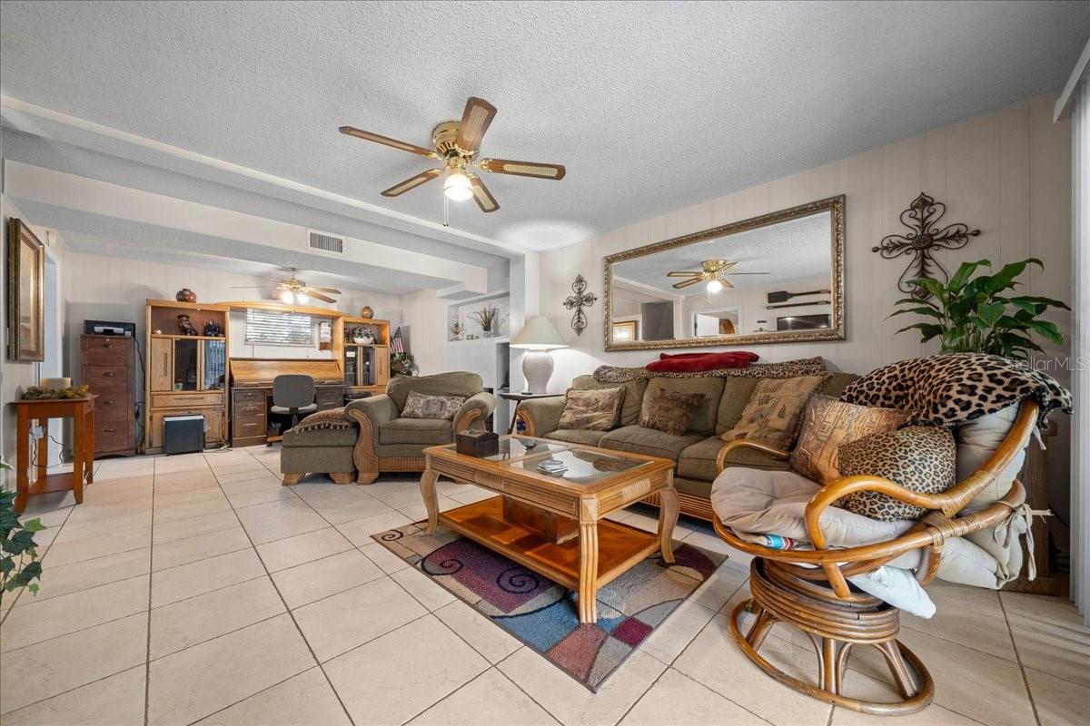 Image 32 of 84 For 430 43rd Place