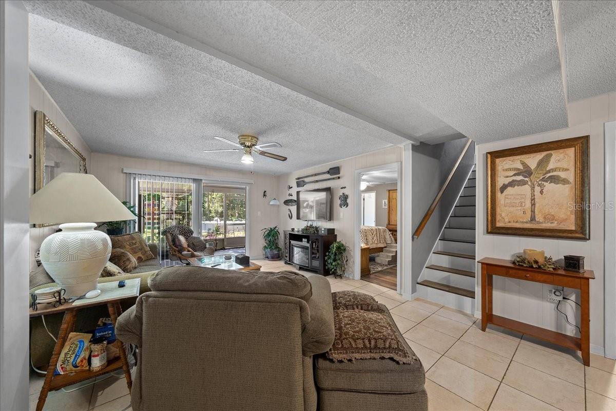 Image 33 of 84 For 430 43rd Place