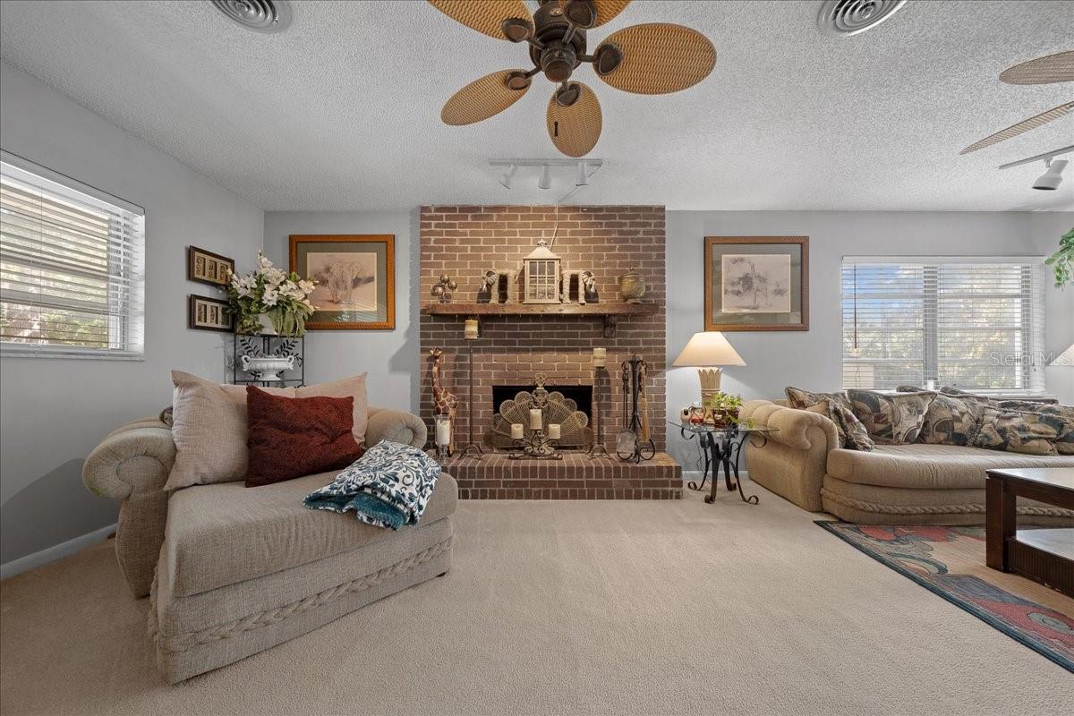 Image 49 of 84 For 430 43rd Place