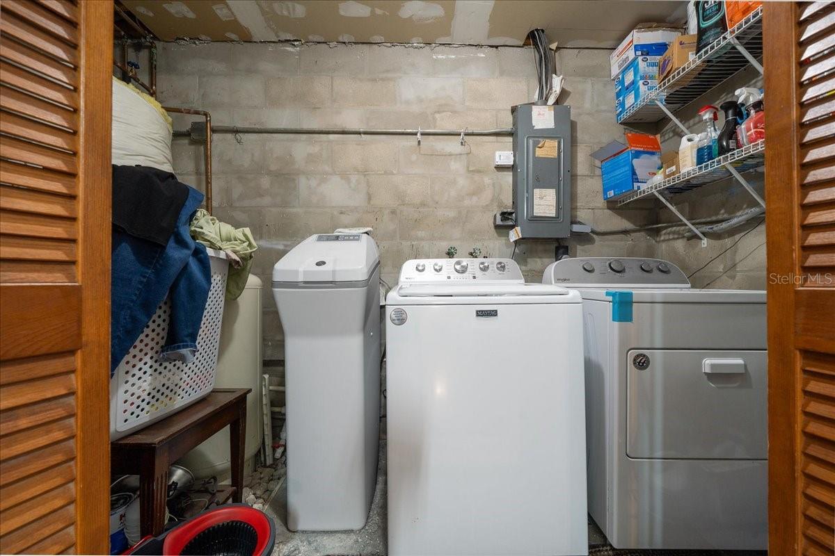 Image 51 of 84 For 430 43rd Place