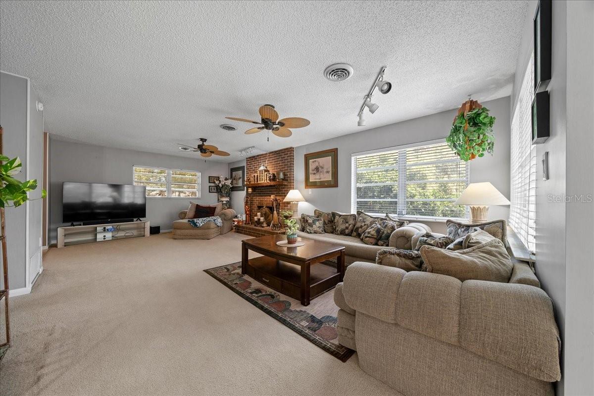 Image 55 of 84 For 430 43rd Place