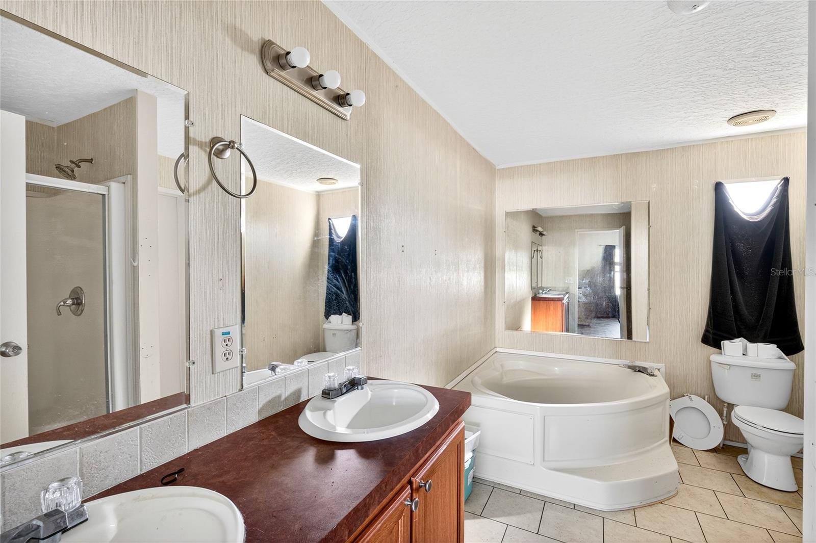 Image 13 of 39 For 12825 115th Avenue