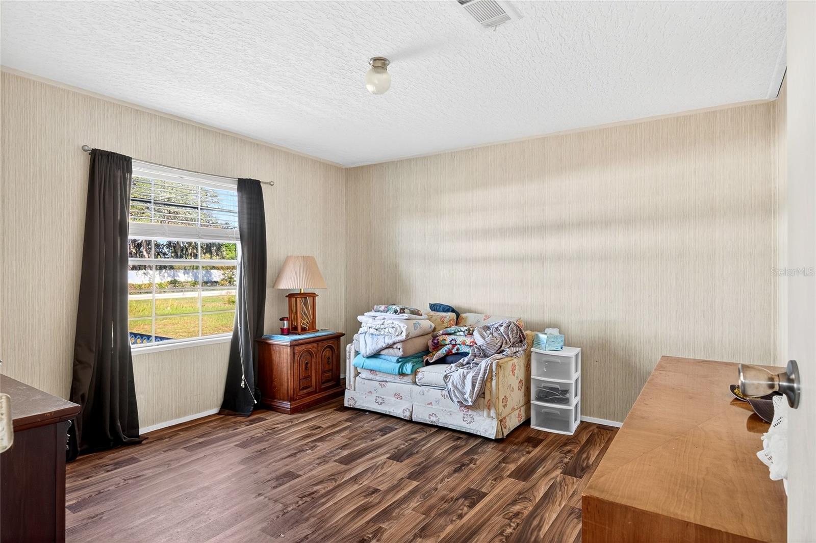 Image 15 of 39 For 12825 115th Avenue