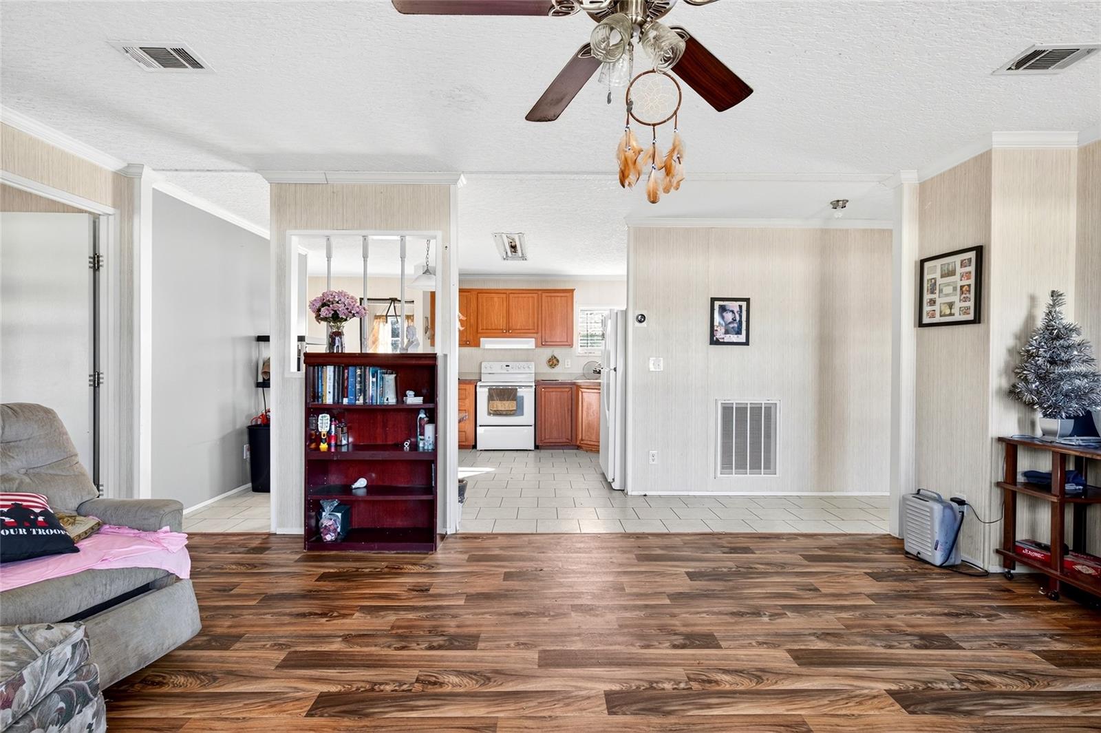 Image 21 of 39 For 12825 115th Avenue