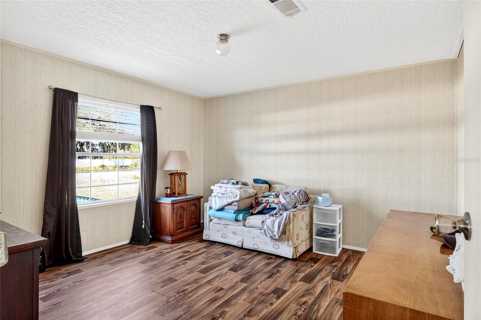 Image 22 of 39 For 12825 115th Avenue