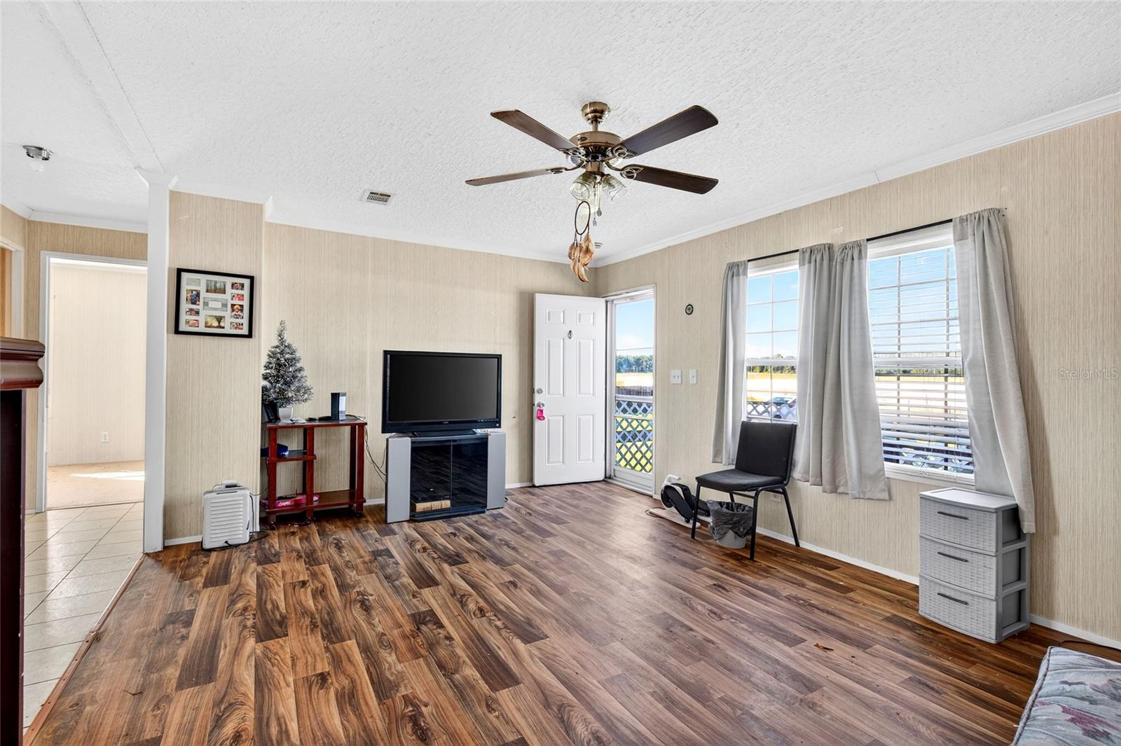 Image 7 of 39 For 12825 115th Avenue