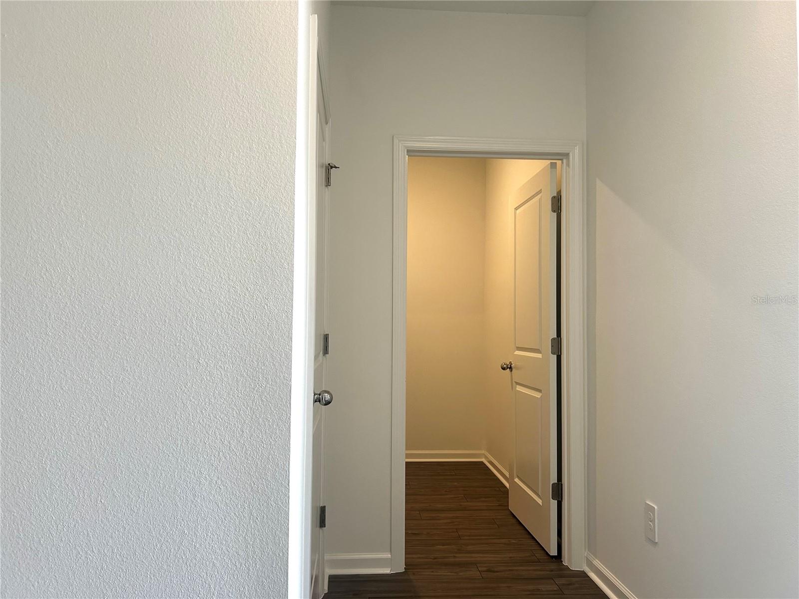 Image 13 of 25 For 4693 83 Loop