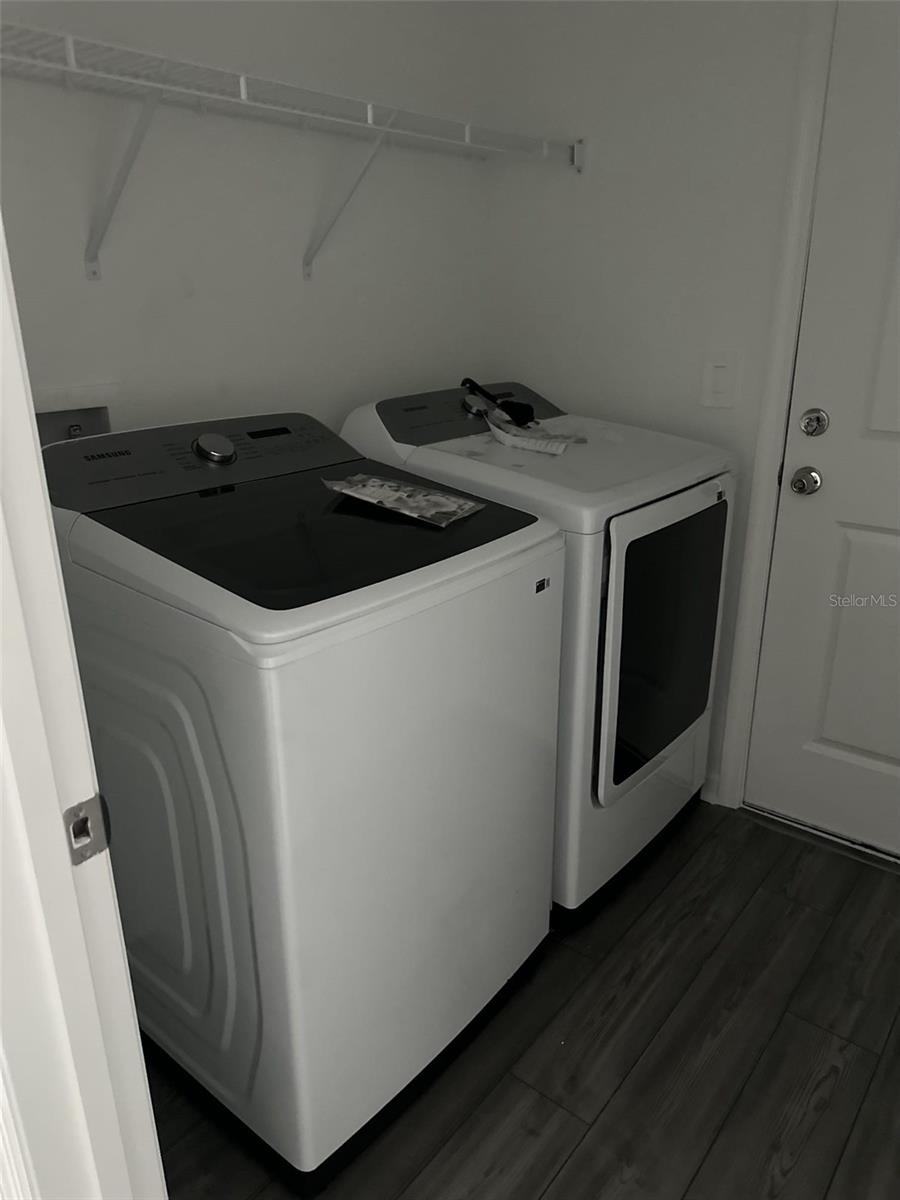 Image 14 of 25 For 4693 83 Loop