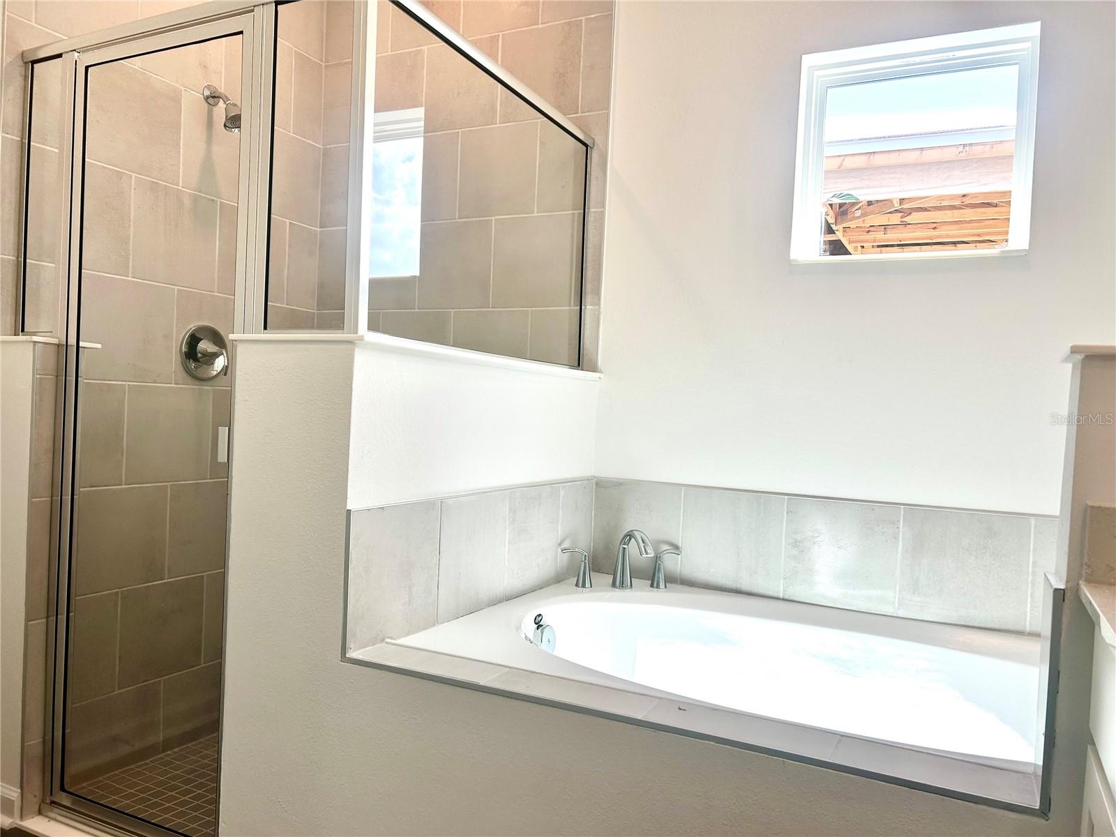 Image 20 of 25 For 4693 83 Loop