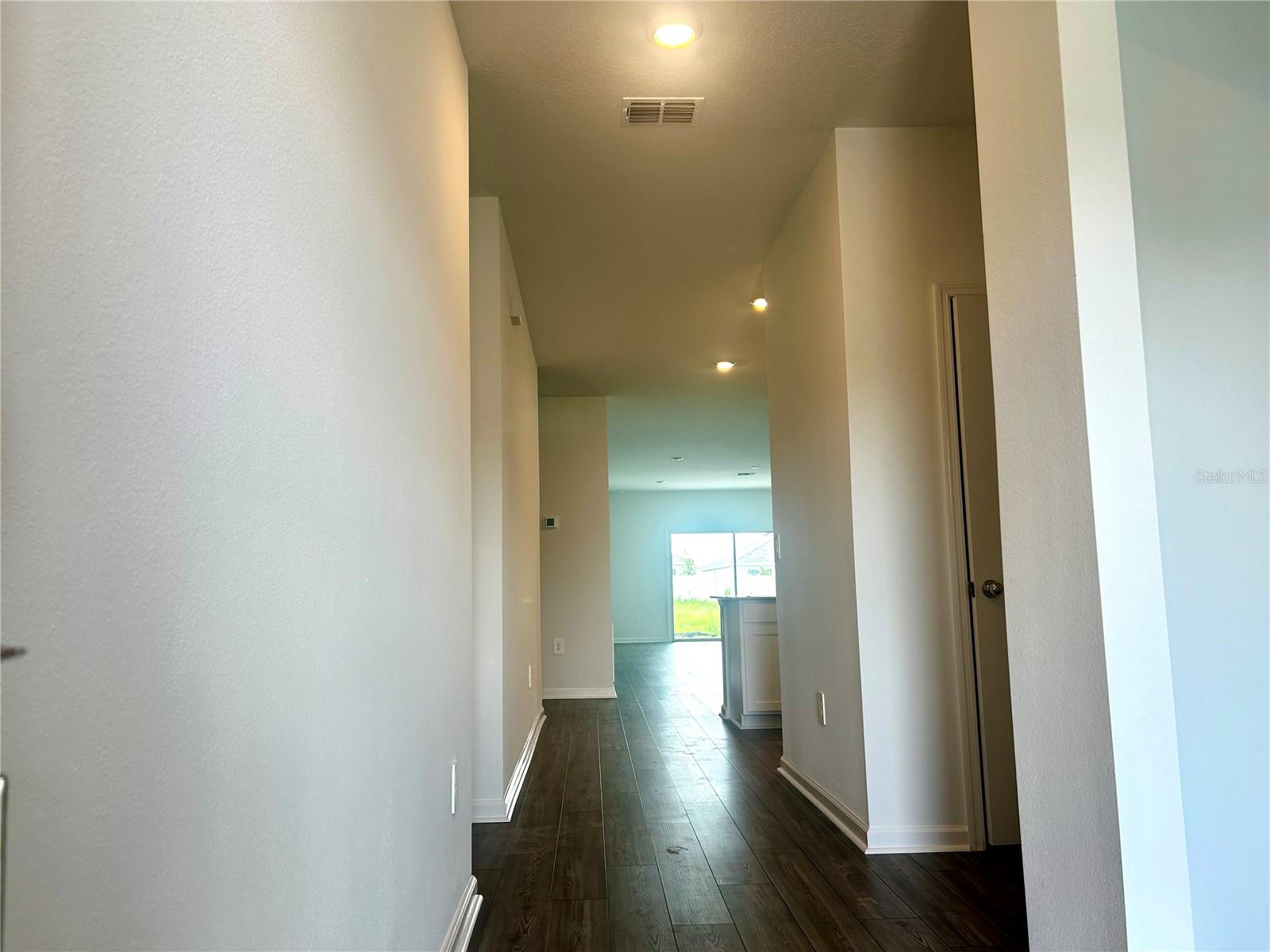 Image 8 of 25 For 4693 83 Loop