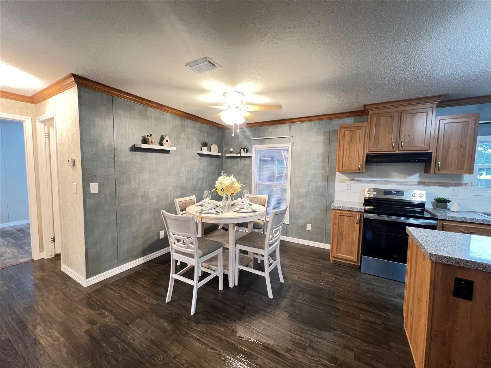 Image 11 of 33 For 10 69th Avenue