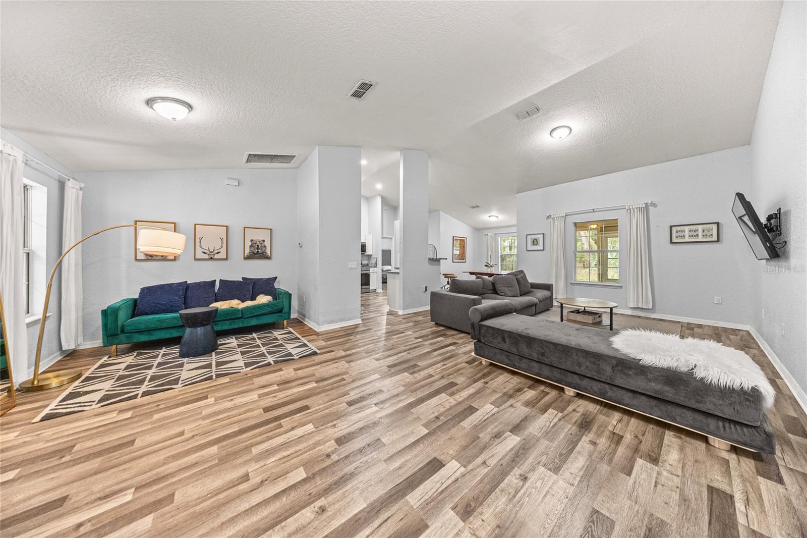 Image 12 of 33 For 15888 152nd Avenue