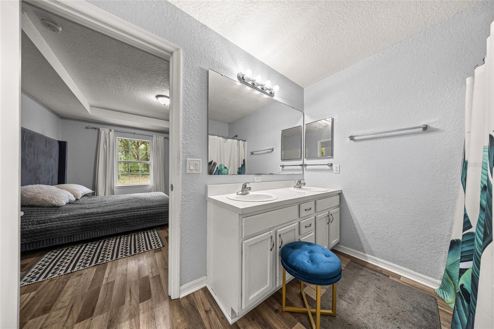 Image 19 of 33 For 15888 152nd Avenue