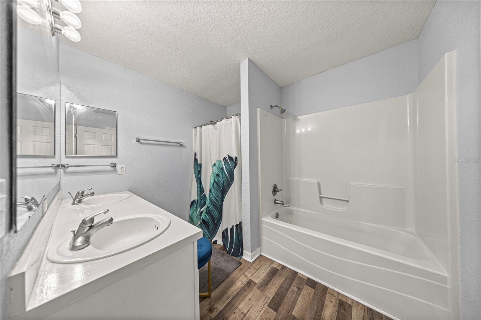 Image 20 of 33 For 15888 152nd Avenue