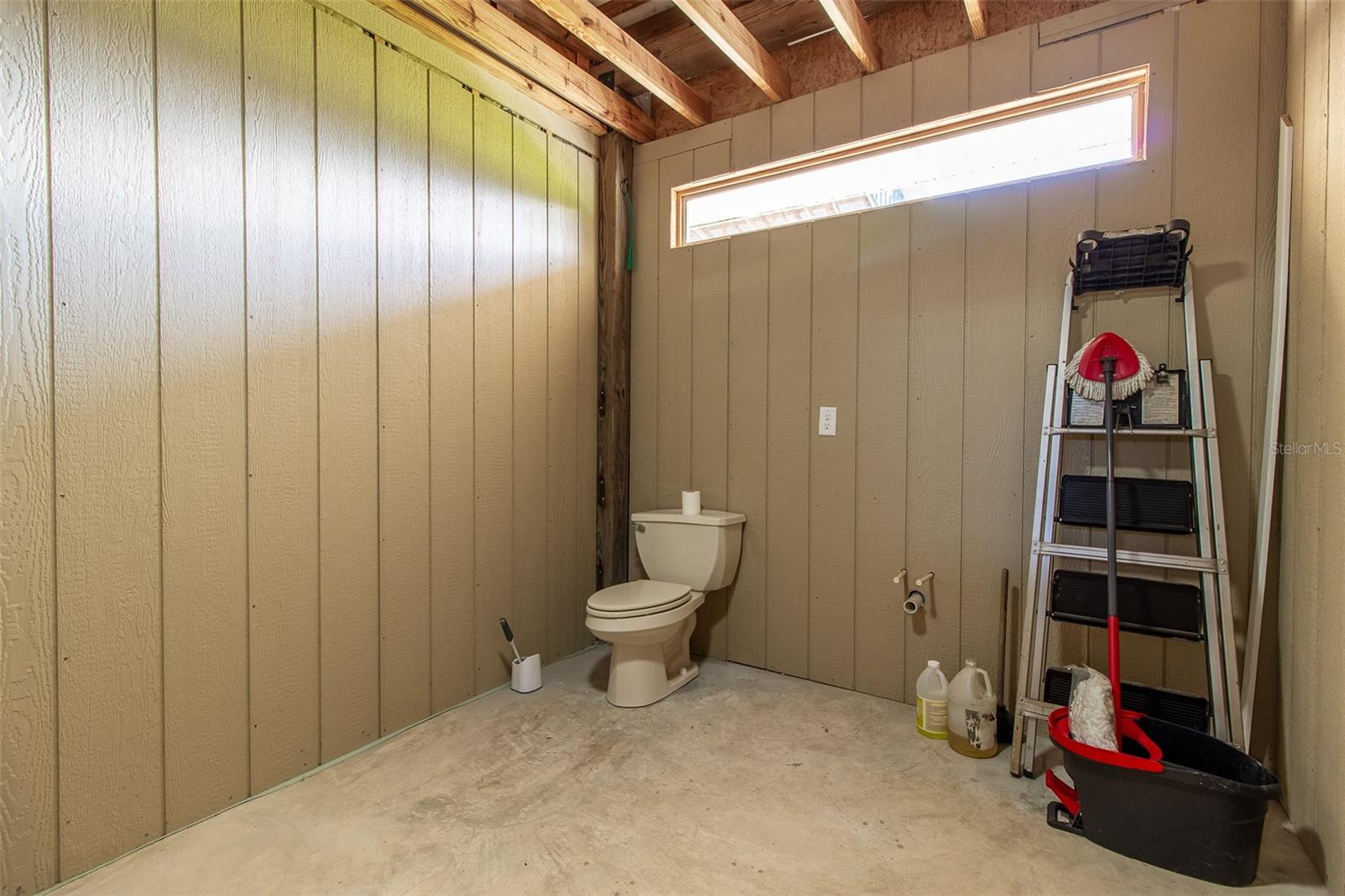 Image 17 of 86 For 20221 5th Place