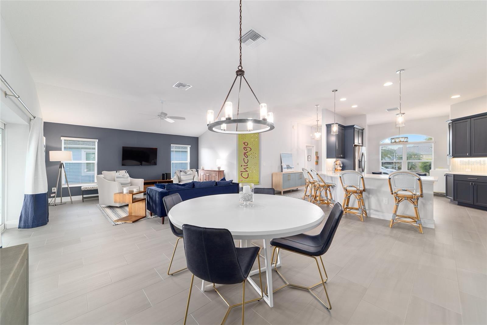 Image 17 of 64 For 3753 Coyne Loop