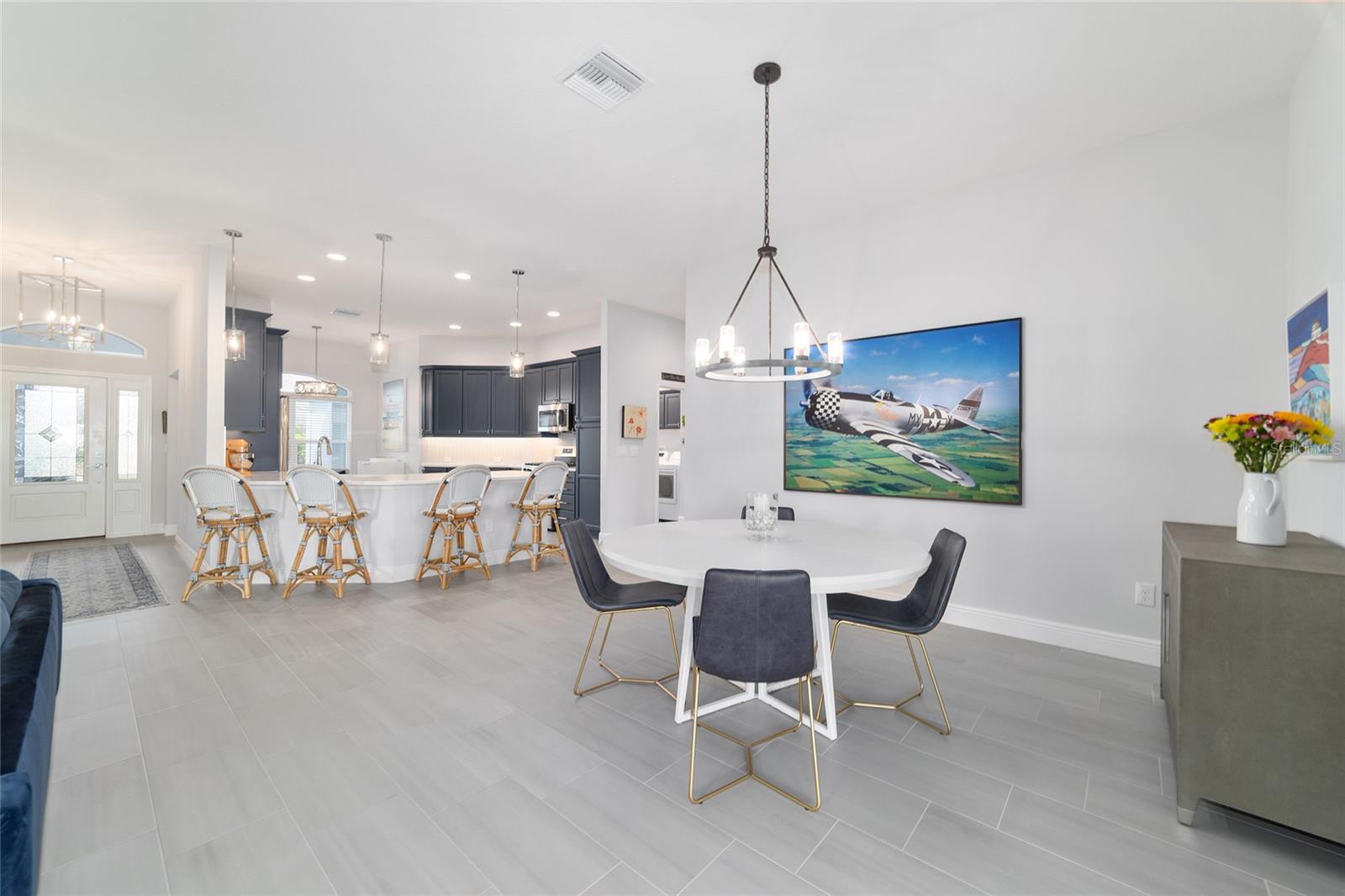 Image 19 of 64 For 3753 Coyne Loop