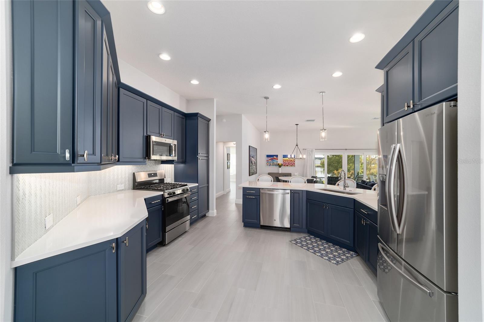 Image 24 of 64 For 3753 Coyne Loop