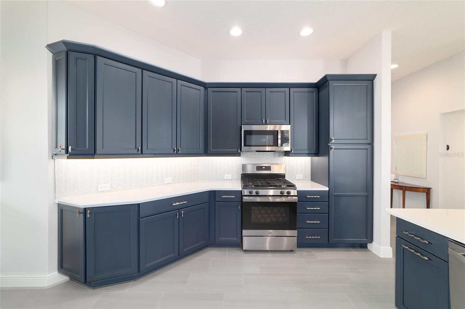 Image 25 of 64 For 3753 Coyne Loop